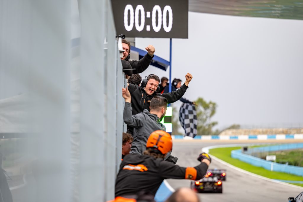 LAMBORGHINI SUPER TROFEO, JEREZ : RENAUD KUPPENS SACRÉ champion du monde !